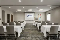 Holiday Inn Express & Suites ALTOONA-DES MOINES by IHG - 3-Star
