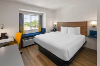 Microtel Inn & Suites by Wyndham Denver Airport - sarapan