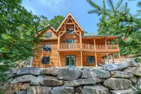 Luxury Log home steps from private beach in Meredith on Lake Winnipesaukee. - Wifi