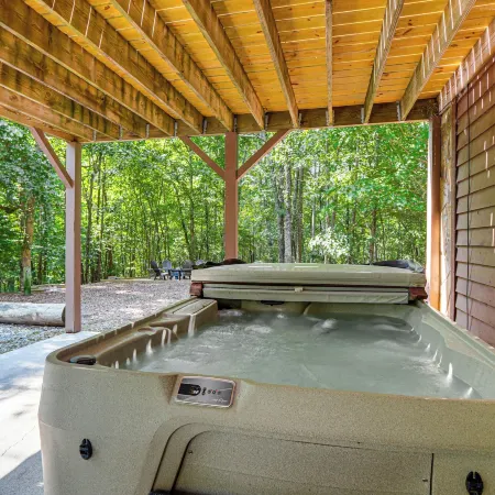Ellijay Cabin Hot Tub, Mtn Views & Game Room