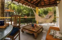 Sashas Holiday Village - بار