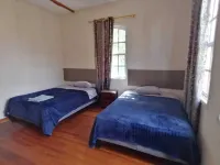 Hostal Piscis - Auberges de jeunesse