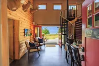 Lake Huron Beachfront, Hot Tub, Kayaks, 10 minutes to Mackinaw City - Chalets