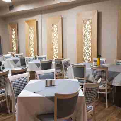 Hotel Blvd 7 Dining/Meeting Rooms