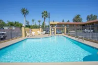 Hotel Seville - Ontario Airport/Chino - Pools