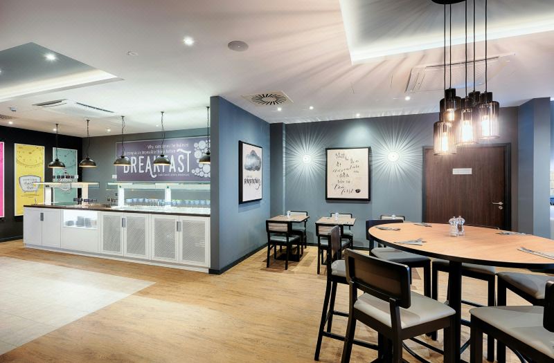 Premier Inn Koeln City Centre photo 4