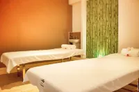 The Streamliner Hotel Apartment - spa