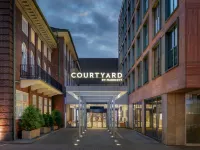 Courtyard Bremen Hotels near Findorff