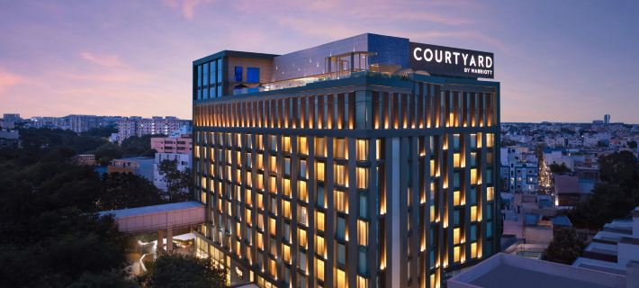 Courtyard by Marriott Hyderabad Hoteles en Hyderabad