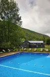 Catskill Seasons Inn - parking