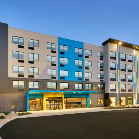 Tru by Hilton Lehi