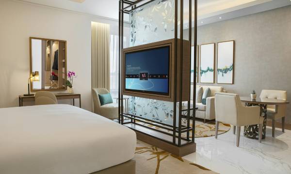 Al Jaddaf Rotana Suite Hotel