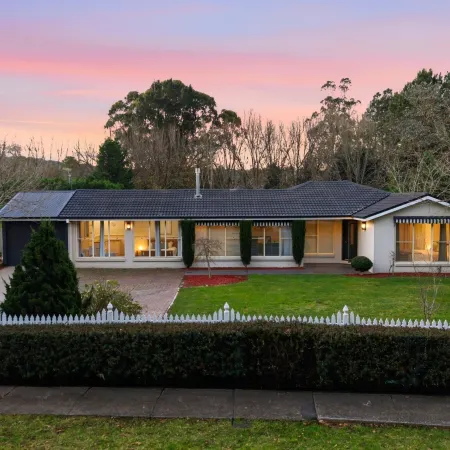 Casa Cypress, Home Near Bowral With Garden and BBQ