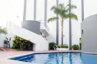 Hotel Mirage - Pool
