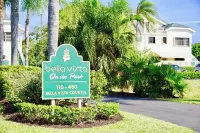 • The Coastal Haven • Walk To Beach! • REMODELED • - 3-Sterne