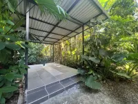 Private Jungle Retreat w Lagoon, Walk to Beach - Homestays