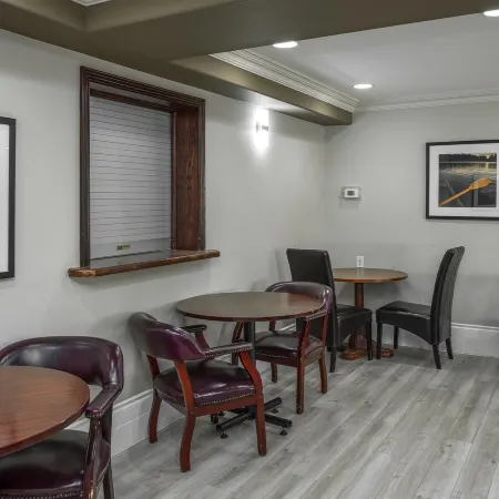 Lakeview Inns & Suites - Edson Airport West