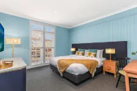 Coogee Bay Boutique Hotel - Beach