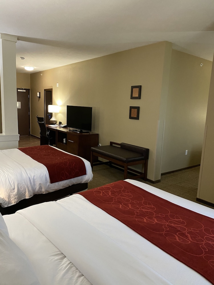 Comfort Suites West Omaha