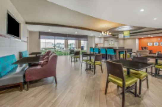 La Quinta Inn & Suites by Wyndham Houston Humble Atascocita Hoteles en Condado de Harris