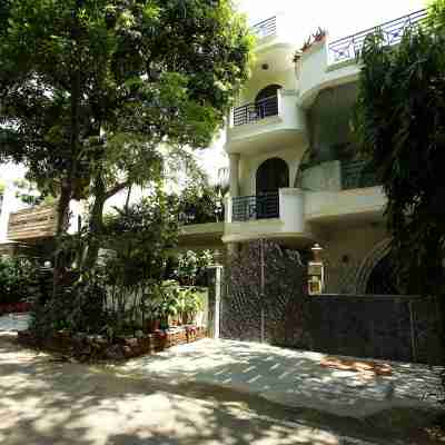 Namastey Homes 221 Hotel Exterior