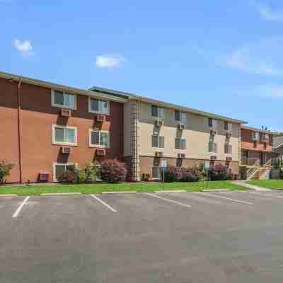 Quality Inn & Suites Downtown Walla Walla Hotel Exterior