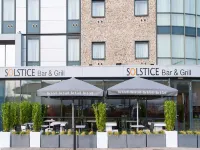 Holiday Inn Salisbury - Stonehenge Hotels near The Devenish