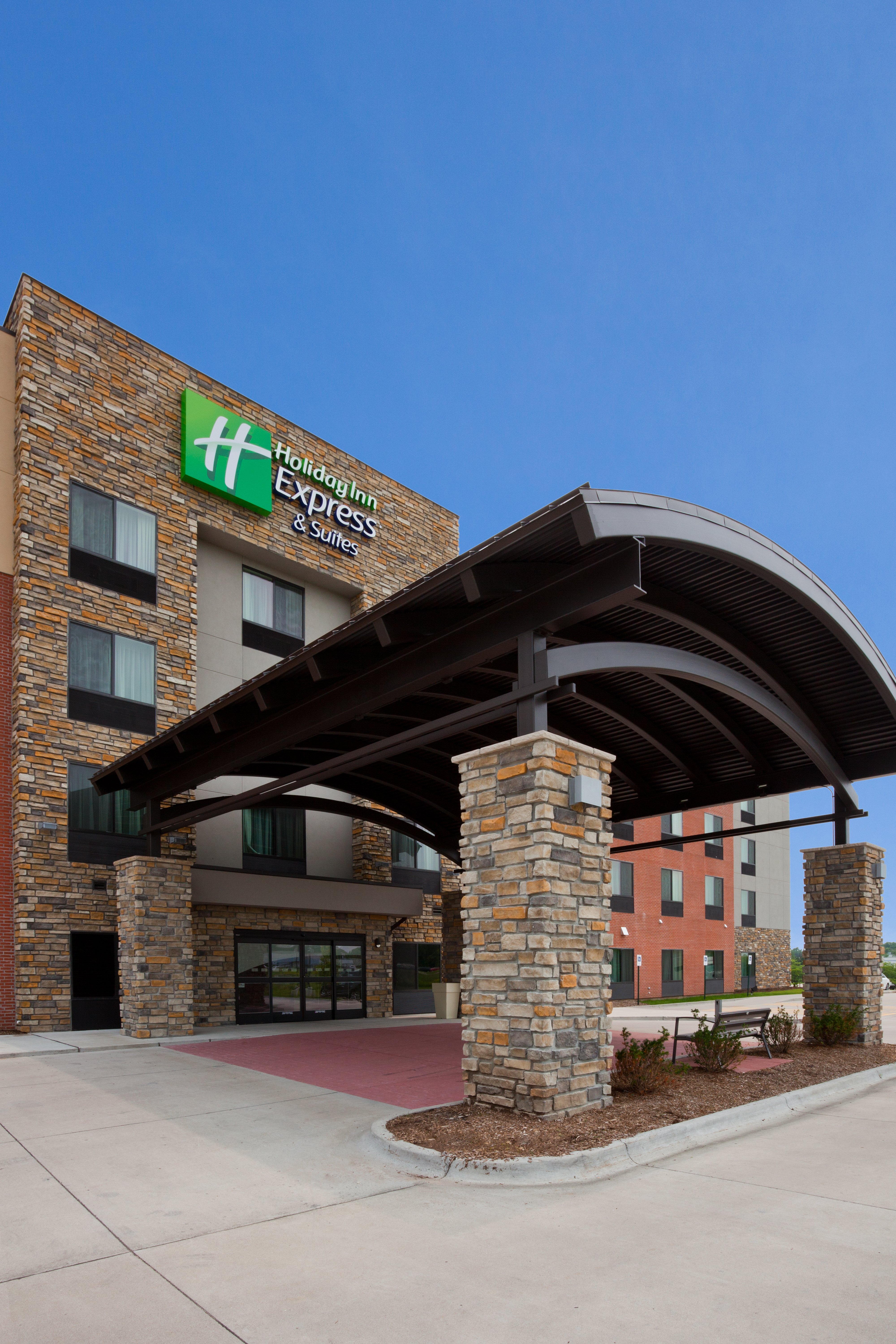 Holiday Inn Express & Suites Davenport, an Ihg Hotel