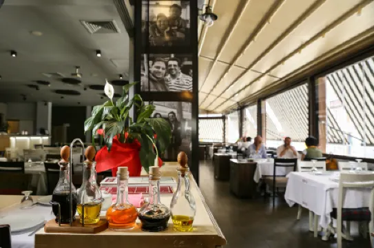 La Flora House Hotel