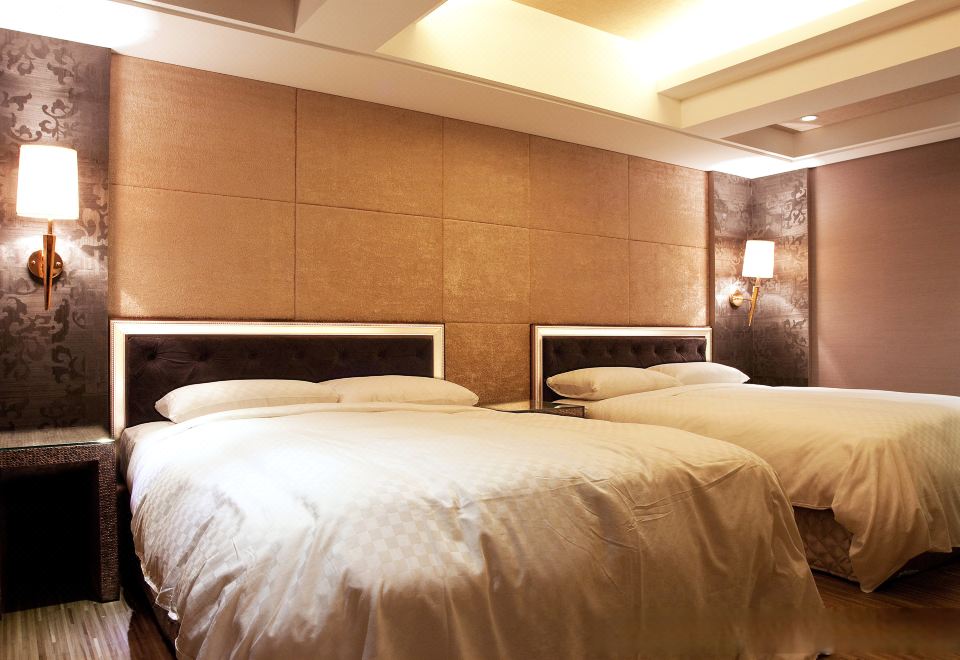 로열 그룹 호텔의 로비나 외관 사진