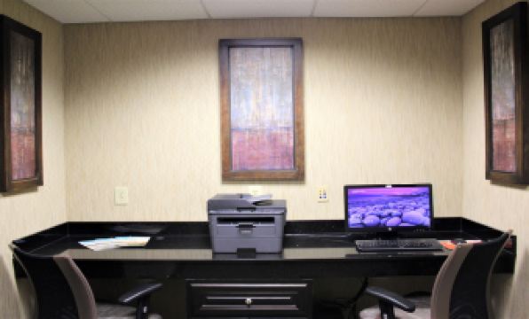 Holiday Inn Express & Suites ROCKINGHAM by IHG