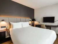 NH Amsterdam Caransa Hotels near Tuschinski