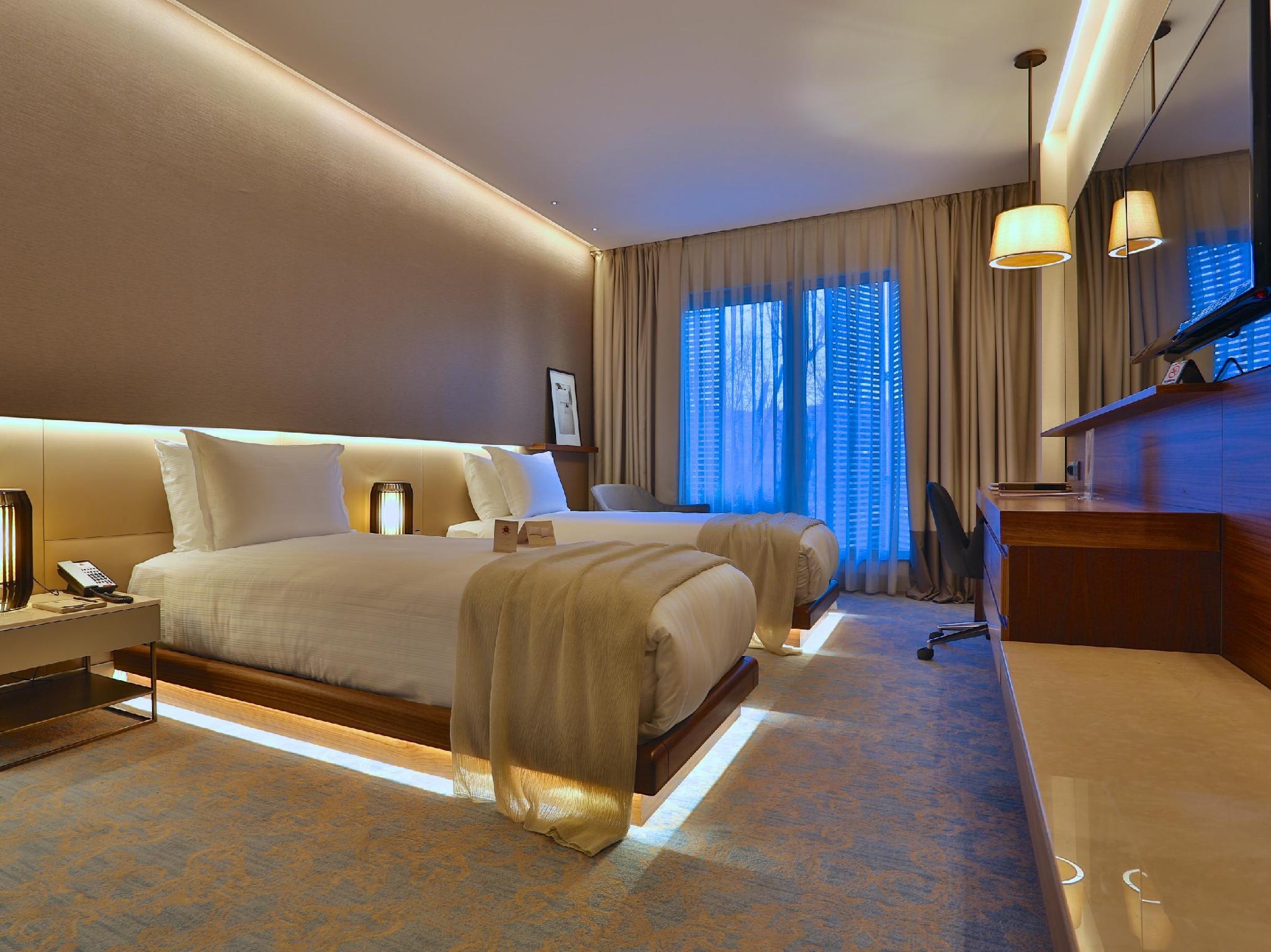 Dosso Dossi Hotels & Spa Downtown
