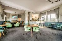 The Castle Hotel - breakfast
