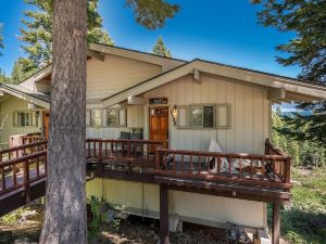 Clearview by Tahoe Mountain Properties