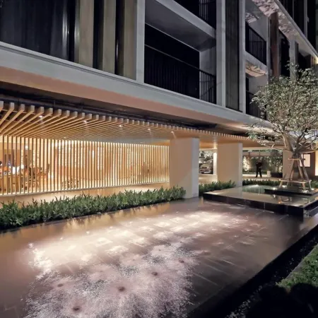 Arcadia Suites Bangkok Отели рядом с достопримечательностью «Станция надземного метро Phloen Chit»