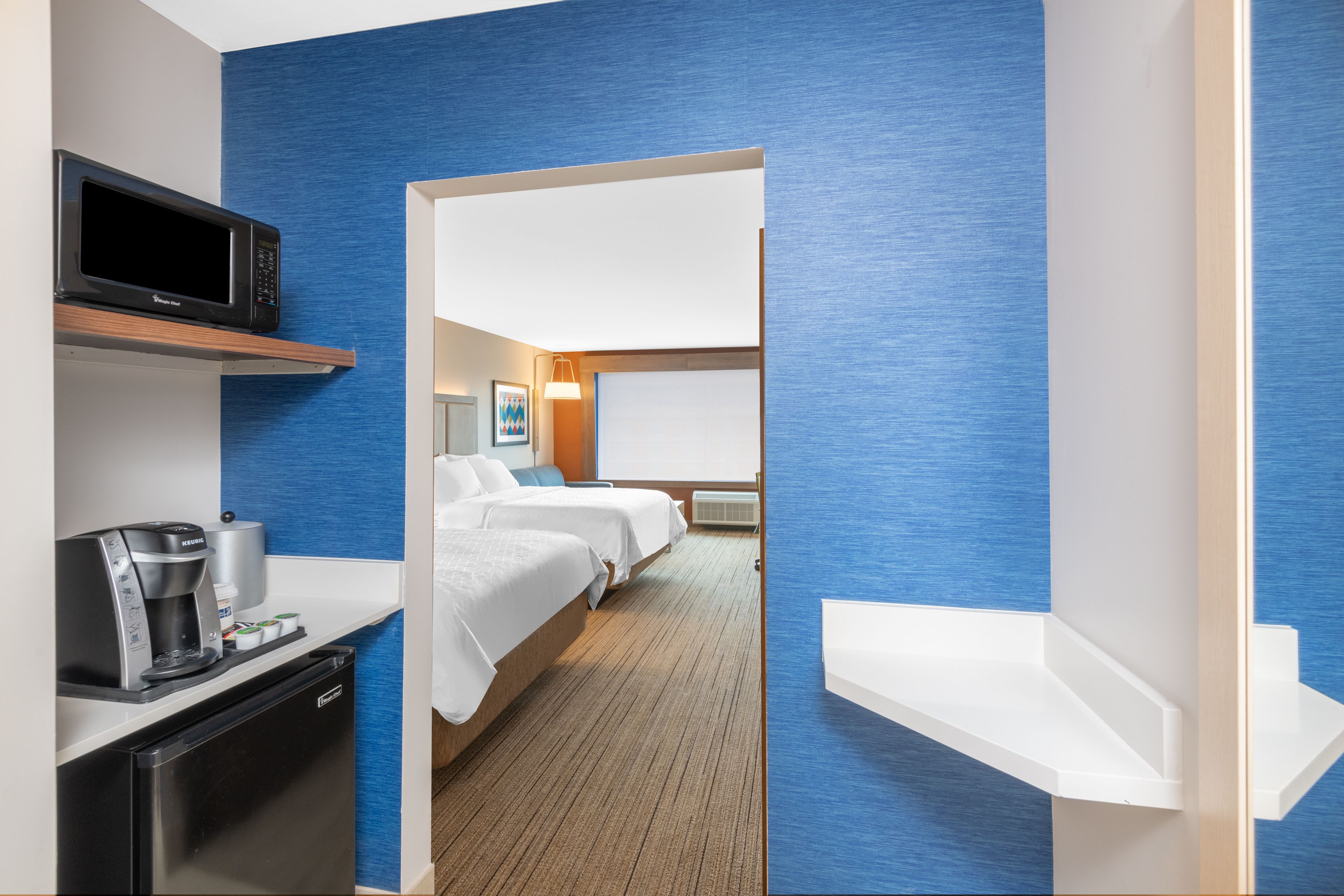 Holiday Inn Express & Suites Phoenix - Airport North, an Ihg Hotel