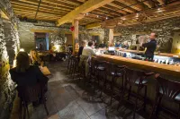 Cork Factory Hotel - bar