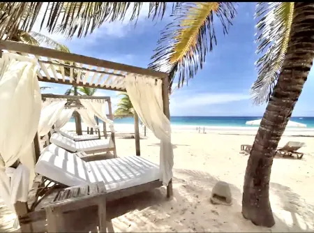 Cana Rock Con Vista Al Golf