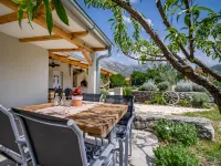 Jozo Hotels in Zadvarje