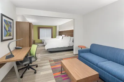 Holiday Inn Express & Suites Palm Bay Hotels in Palm Bay