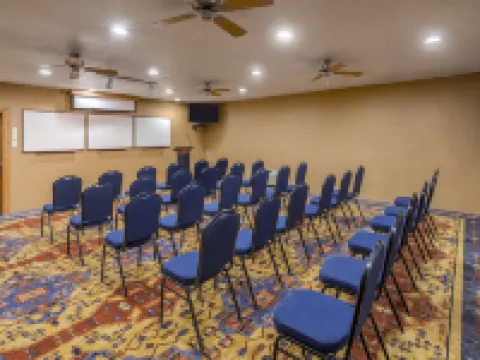 ホリデイ イン キャニオン デ シェリー by IHG アパッチのホテル