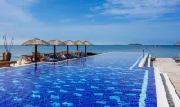 Centara Collection Machchafushi Island Resort & Spa Maldives - Pools