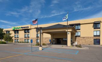 Holiday Inn Express & Suites Colby