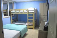 Moiri Guesthouse - Hostel