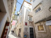 Stephane City Vibe Suites - Double Room Hotels in Trogir