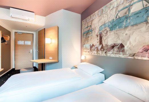 호텔 내부 전경