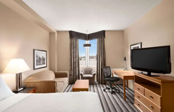 西埃德蒙頓皇家酒店，温德姆Trademark精選