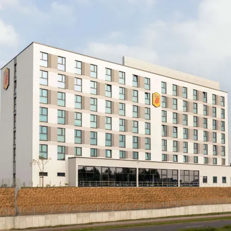 Super 8 by Wyndham Oberhausen