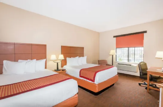 Baymont by Wyndham Savannah/Garden City Hotels in Chatham County